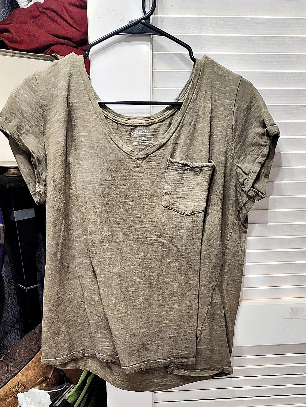 Columbia Women's Daniela Falls V-Neck Short-Sleeve Pocket T-Shirt Daniela Falls